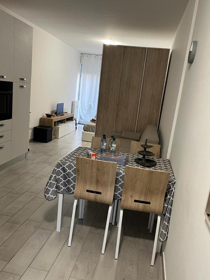 Einaudi Apartment Cologno Monzese Exteriér fotografie